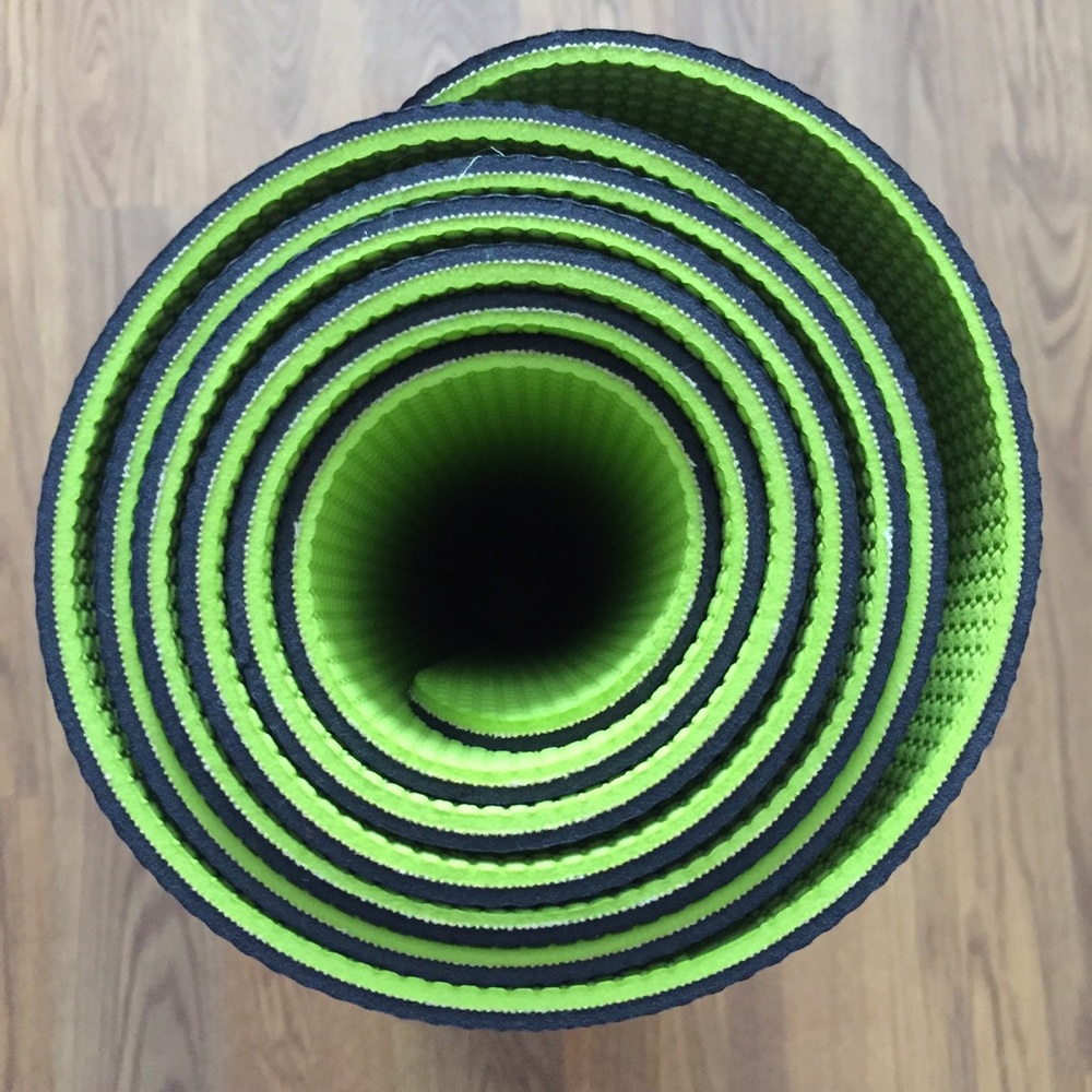 Lululemon 5mm yoga mat
